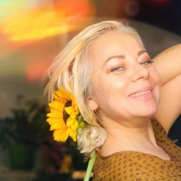 Profile Picture of Leonides Delosrios (@leonidesd) on Poshmark