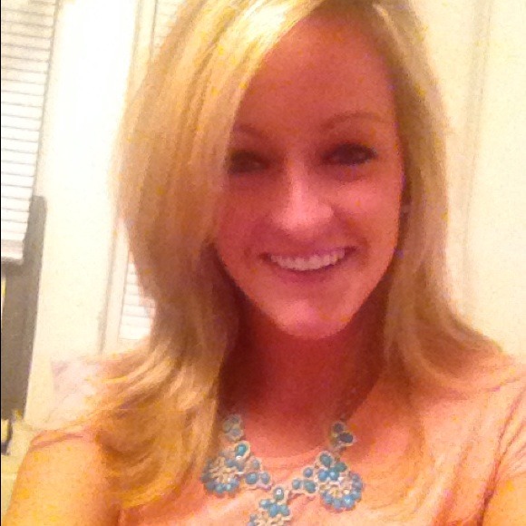 Profile Picture of Kathleen Meehan (@kathleenmeehan) on Poshmark