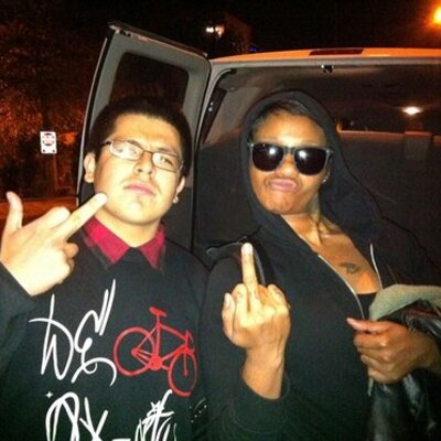 Profile Picture of Christopher Pinedo (@4eyez805) on Twitter