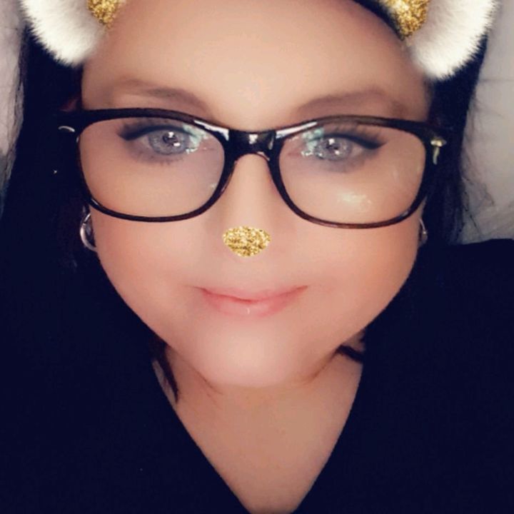 Profile Picture of Debra (@debjonesx) on Tiktok