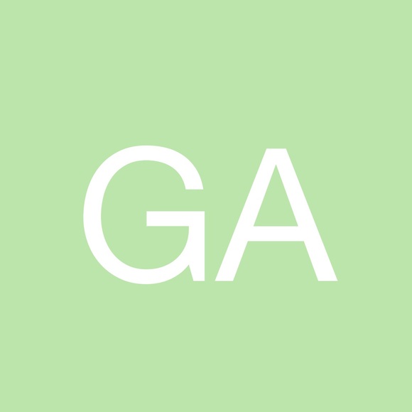 Profile Picture of Giannella Albertini (@giannellaxo) on Poshmark