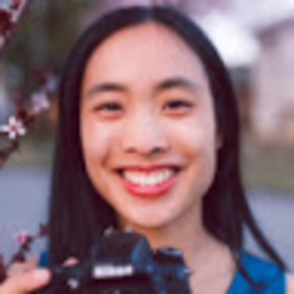 Profile Picture of Emily Kuang (@ekuang) on Poshmark