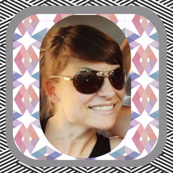 Profile Picture of Heather Zantos (@heat244) on Poshmark