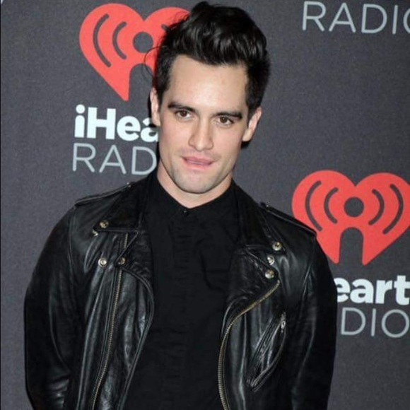 Profile Picture of Diana Menser (@dididi2000) on Poshmark