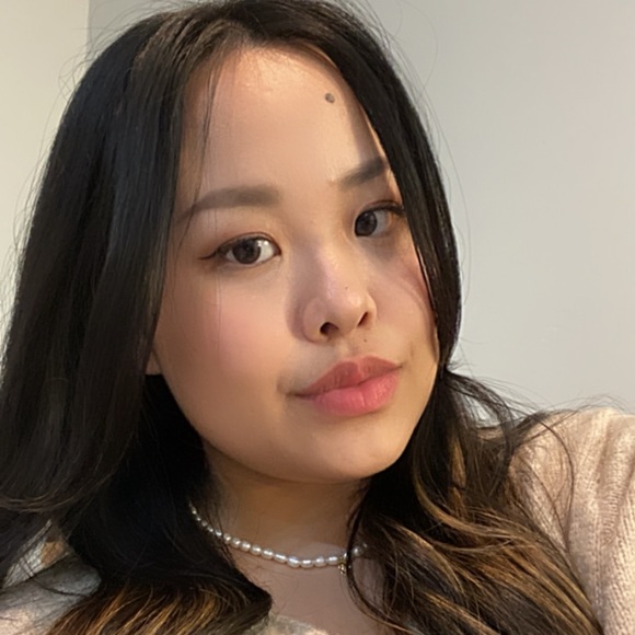 Profile Picture of Camilla Liu (@cammiejamie) on Poshmark