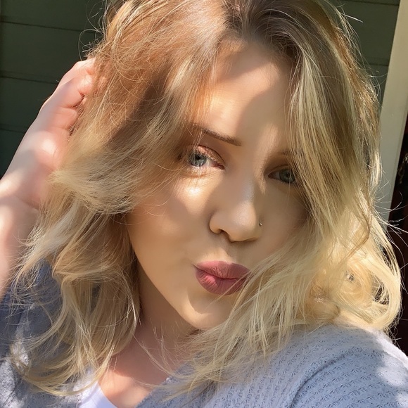 Profile Picture of Macy Hessler (@macyhessler) on Poshmark