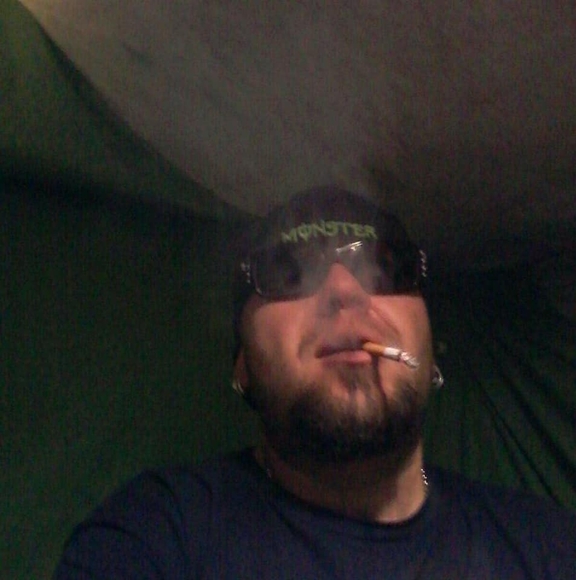 Profile Picture of James Hess (@jameshess385) on Poshmark