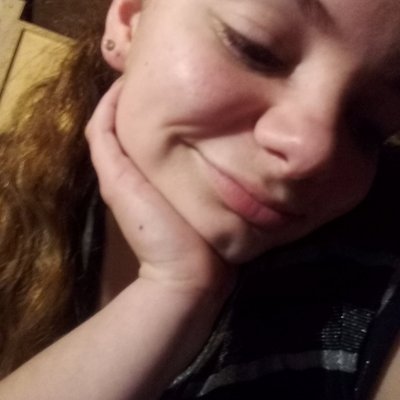 Profile Picture of Luuz 🌼 (@LuzEstevez_) on Twitter