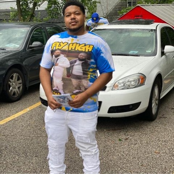 Profile Picture of Aaron rip Albert nobles (@nobleshc2000) on Poshmark