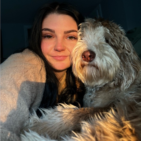 Profile Picture of Sydney Caffarella (@scaffarella) on Poshmark