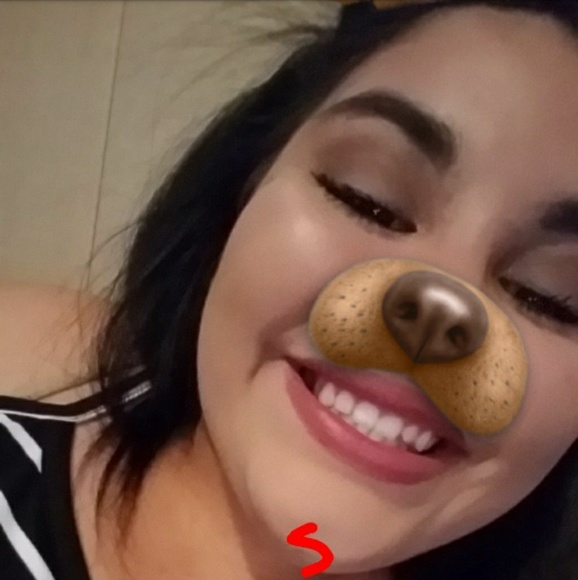 Profile Picture of Isabel Arredondo (@isabel0809) on Poshmark