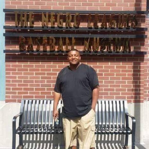 Profile Picture of Andre Barnes (@dreday8623) on Poshmark