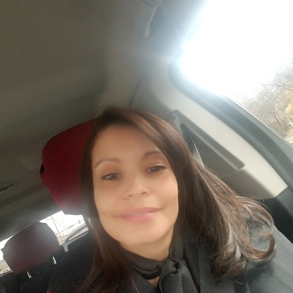 Profile Picture of Olga Corcino (@corcino_olga) on Poshmark