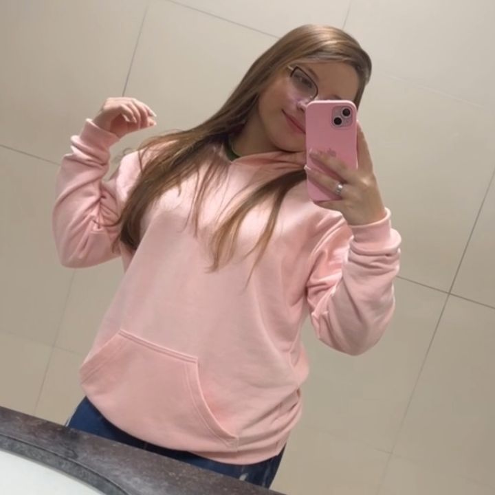 Profile Picture of Juliana Pinheiro (@julianapinheiro_15) on Tiktok