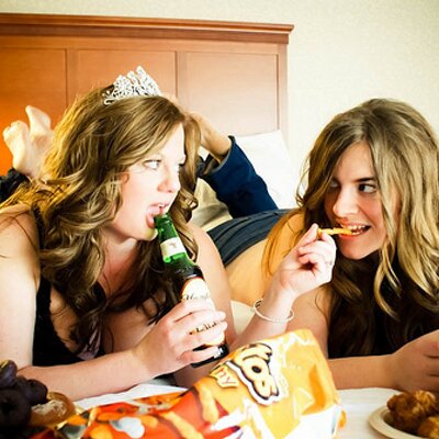 Profile Picture of Brittany & Meredith (@@BrittMereLive) on Twitter