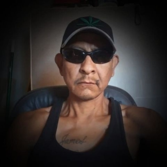 Profile Picture of James Duane (@jamesduane007) on Poshmark