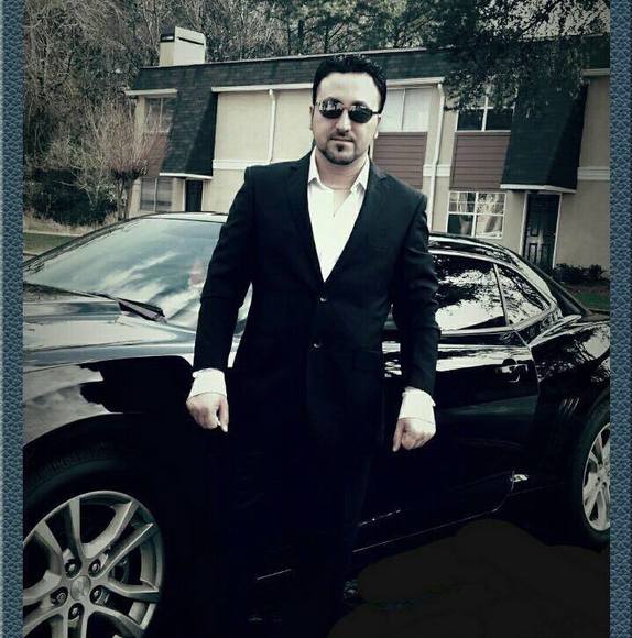 Profile Picture of John H (@johnh301) on Poshmark