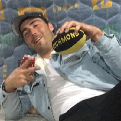 Profile Picture of Jake Luckman (@JokeLaughman) on Twitter
