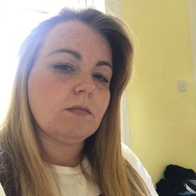 Profile Picture of Leigh Moore (@mummymunchkin1) on Twitter