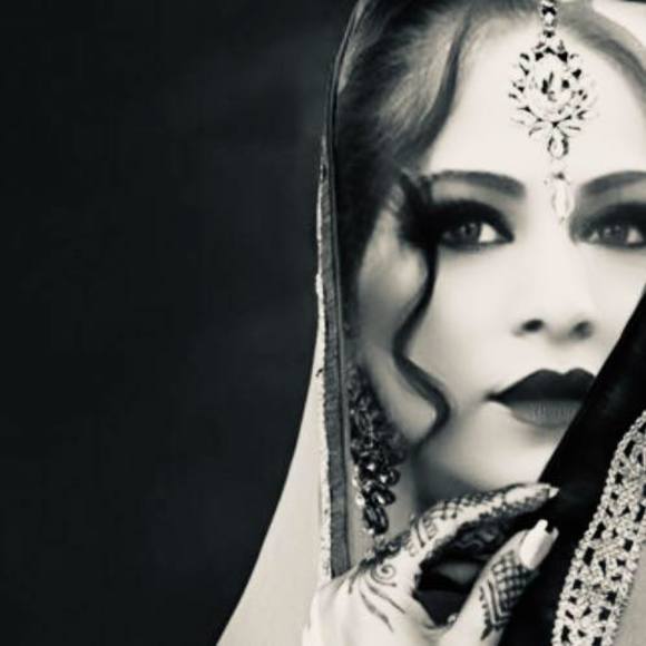 Profile Picture of Afshin Dewani (@qaaynaat) on Poshmark