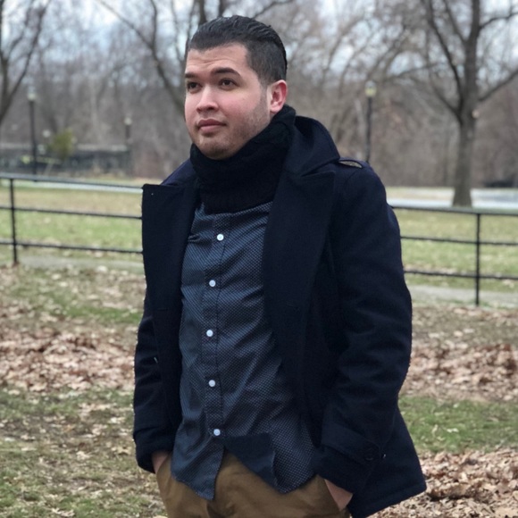 Profile Picture of Edwin Toribio (@edwintoribio) on Poshmark