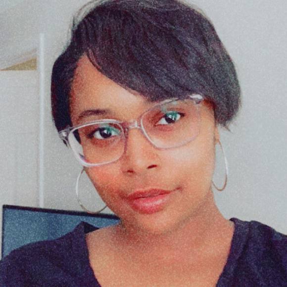 Profile Picture of Bahia Smith (@bahiamalika) on Poshmark