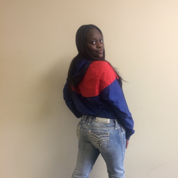 Profile Picture of Aerionna Taylor (@aerionna6) on Poshmark