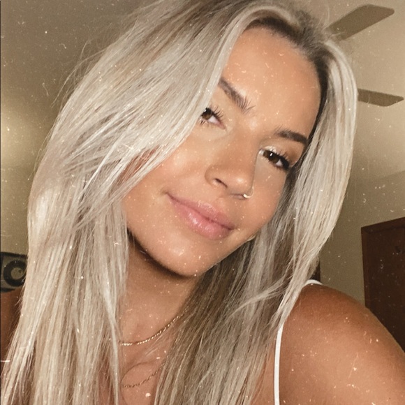 Profile Picture of Cailey Kehoe (@caileykehoe) on Poshmark