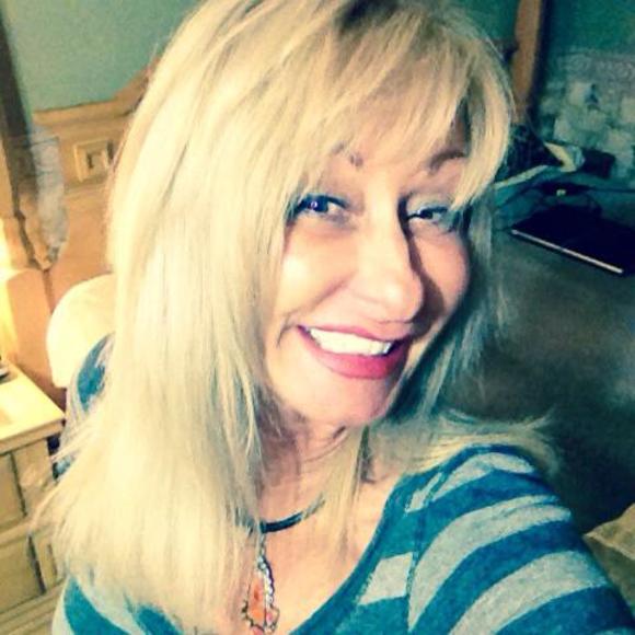 Profile Picture of Brenda Schaffstall (@bschaffstall) on Poshmark