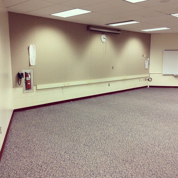 Profile Picture of Erin Tobin (@tobn224) on Poshmark