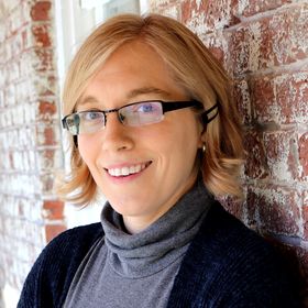 Profile Picture of Lisa (@MakerEditor) on Pinterest