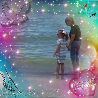 Profile Picture of Joanne Hegedus (@joanne.hegedus) on Facebook