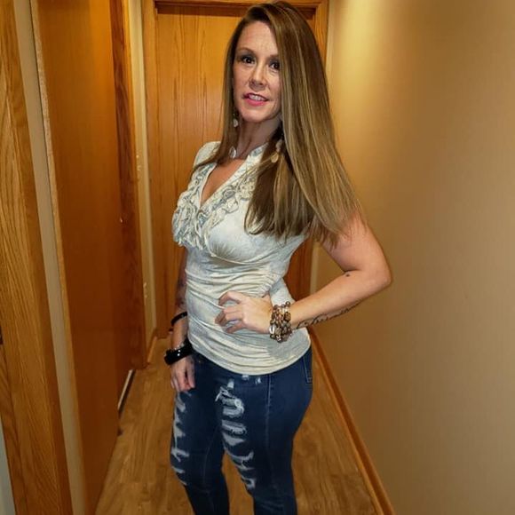 Profile Picture of Bobbi Carter (@bobbi_carter) on Poshmark
