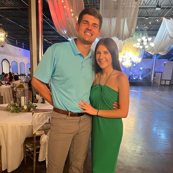 Haley Lanham - Poshmark Profile Picture of Haley Lanham (@haleylanham) on Poshmark