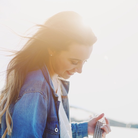 Profile Picture of Savannah Perry (@smperrygirl00) on Poshmark