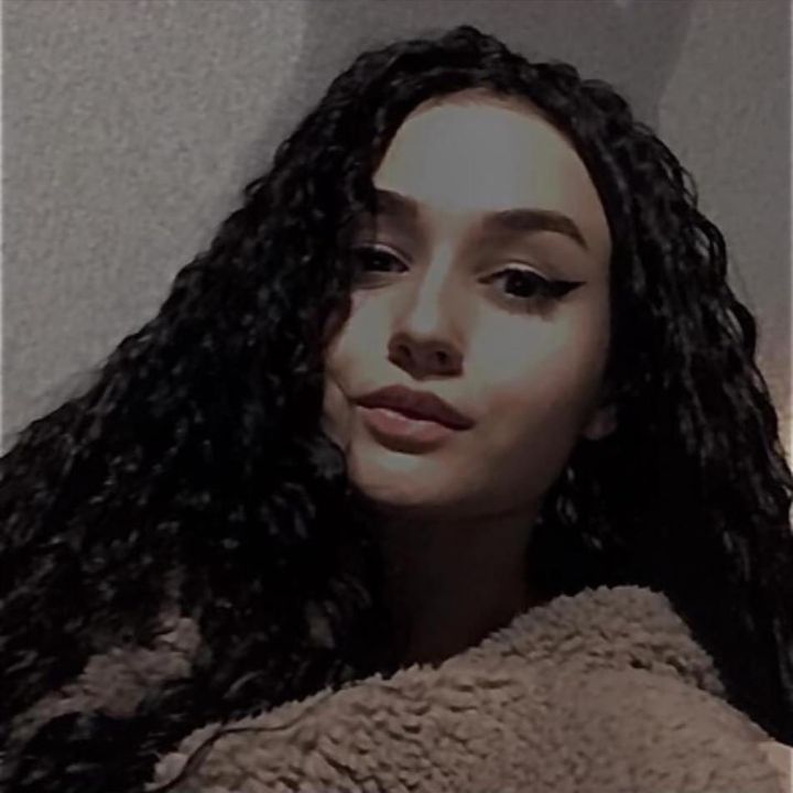 Profile Picture of Alice (@hugesalice) on Tiktok