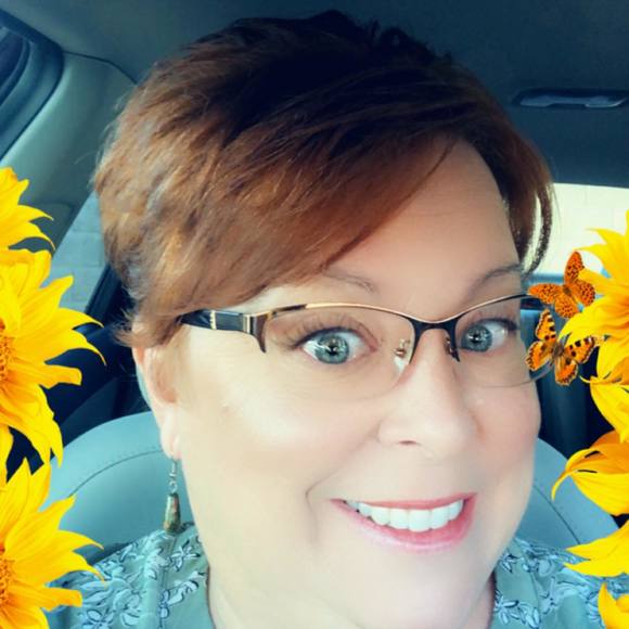 Shelly Haines - Poshmark Profile Picture of Shelly Haines (@sweatinnphx) on Poshmark