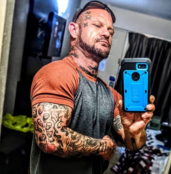 Profile Picture of Troy Perez (@ptroy1976) on Poshmark