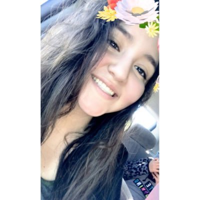 Profile Picture of Maria Benitez (@mbenitezz18) on Twitter