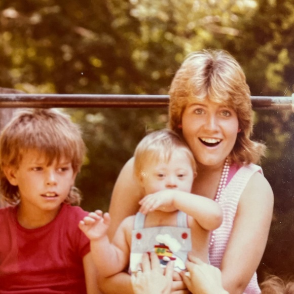 Profile Picture of Paula Roser (@proser68) on Poshmark