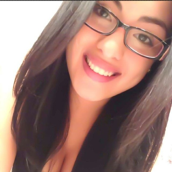 Profile Picture of Yesenia Chacon (@ychacon14) on Poshmark