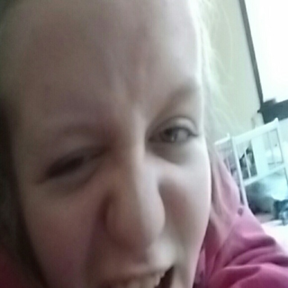 Profile Picture of Keely Shea (@chloepeepee) on Poshmark