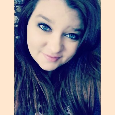 Profile Picture of Sueanne Krayniak (@Sueanne_Marie) on Twitter