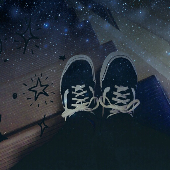 Profile Picture of Kate Vaughn (@kvonx) on Poshmark