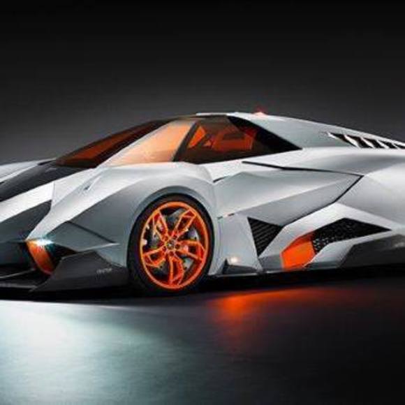 Profile Picture of Yousef Hassan (@yousef18) on Poshmark