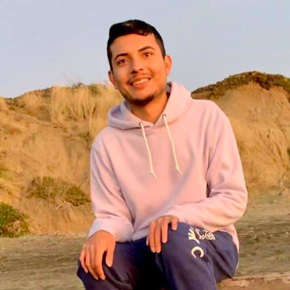 Profile Picture of Jonathan Valdivia (@jonathanvald674) on Poshmark