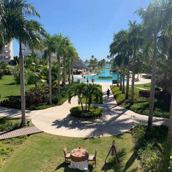 Profile Picture of Dana Howell (@danahowell) on Poshmark