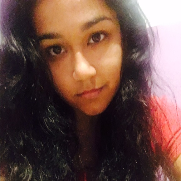 Profile Picture of Jaz Monreal (@jazzymv) on Poshmark