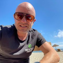 Profile Picture of Mark Bidewell (@mark_bidewell) on Tiktok