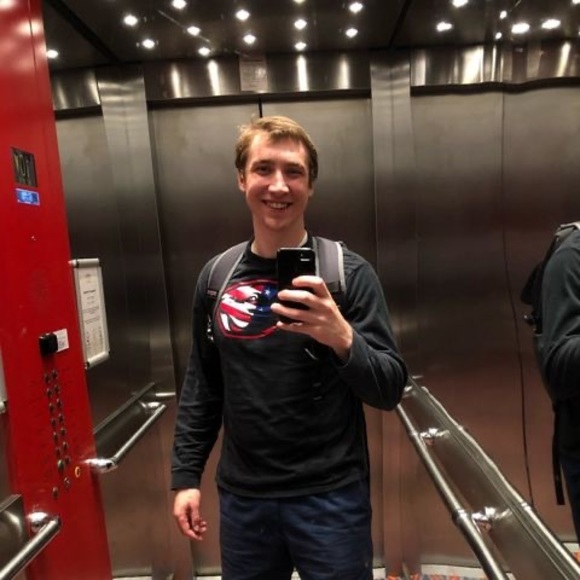 Profile Picture of Alex Stupin (@alexstupin) on Poshmark